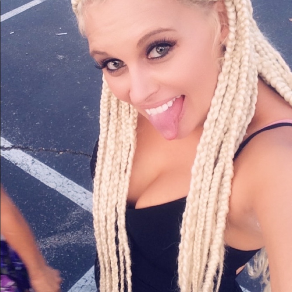 Meet your Posher, Melissa